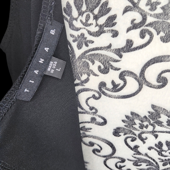 TIANA B Black & Floral Midi Dress- Large - Picture 4 of 4